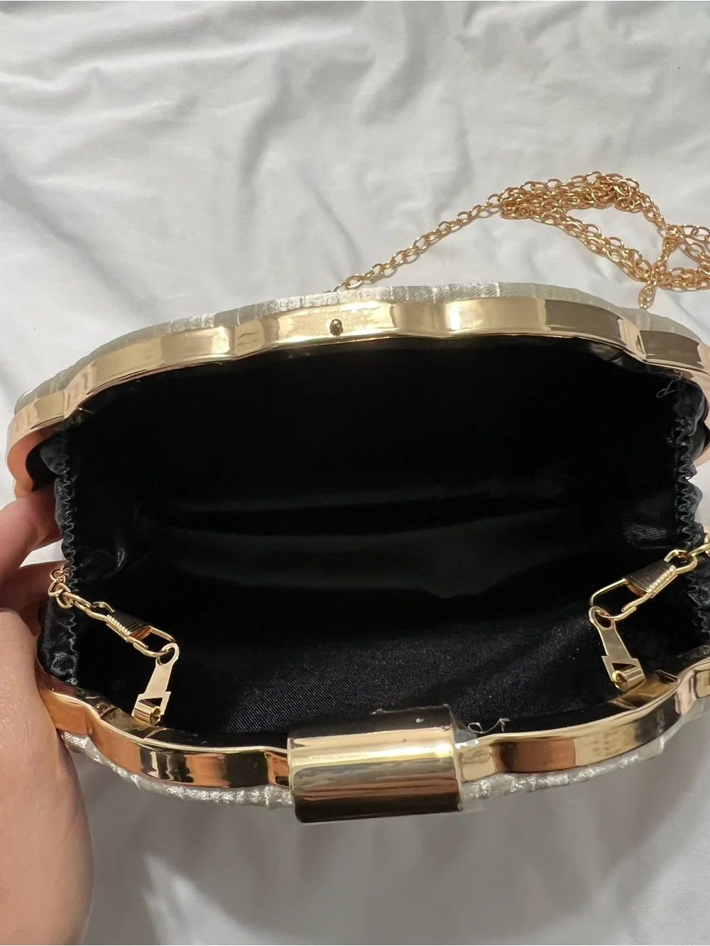 Elegant Metallic Shell Clutch Bag - Champagne